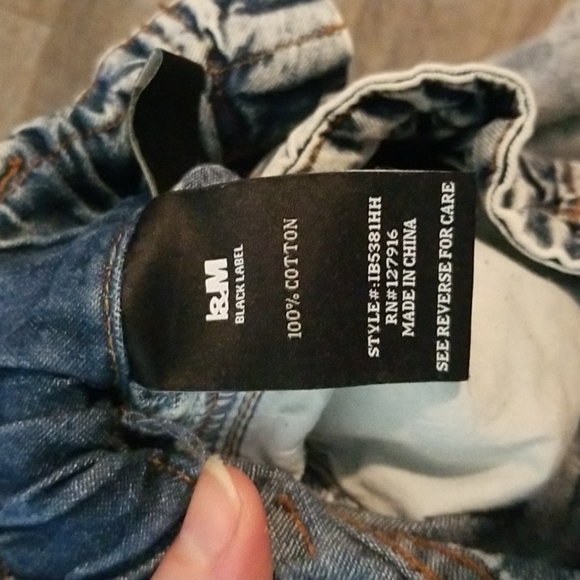 I&M Jean Shorts - Picture 4 of 5